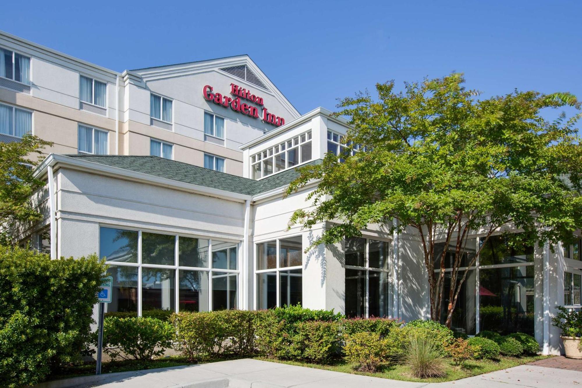 Hilton Garden Inn Charleston Airport Bagian luar foto