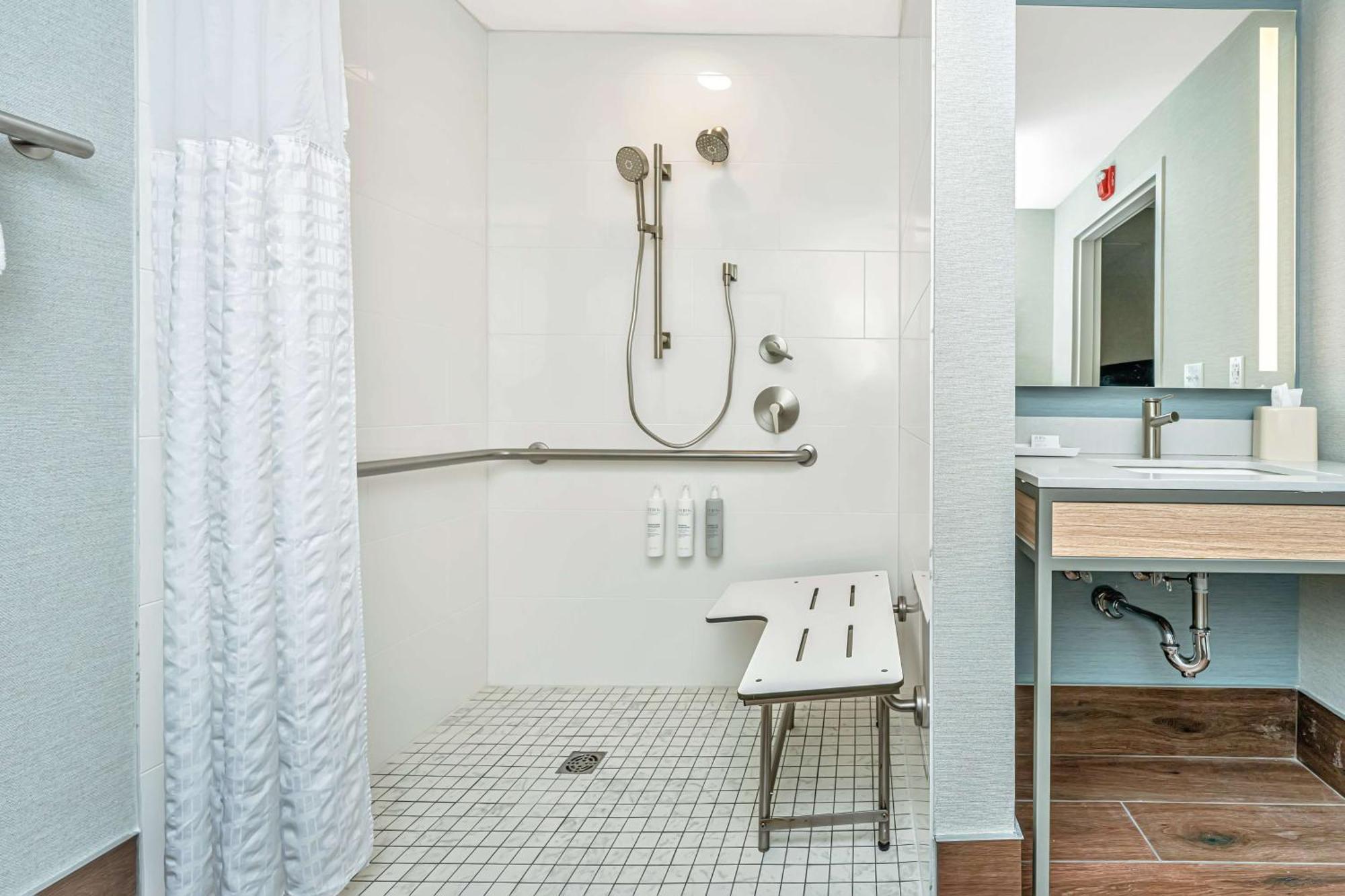 Hilton Garden Inn Charleston Airport North Charleston Bagian luar foto