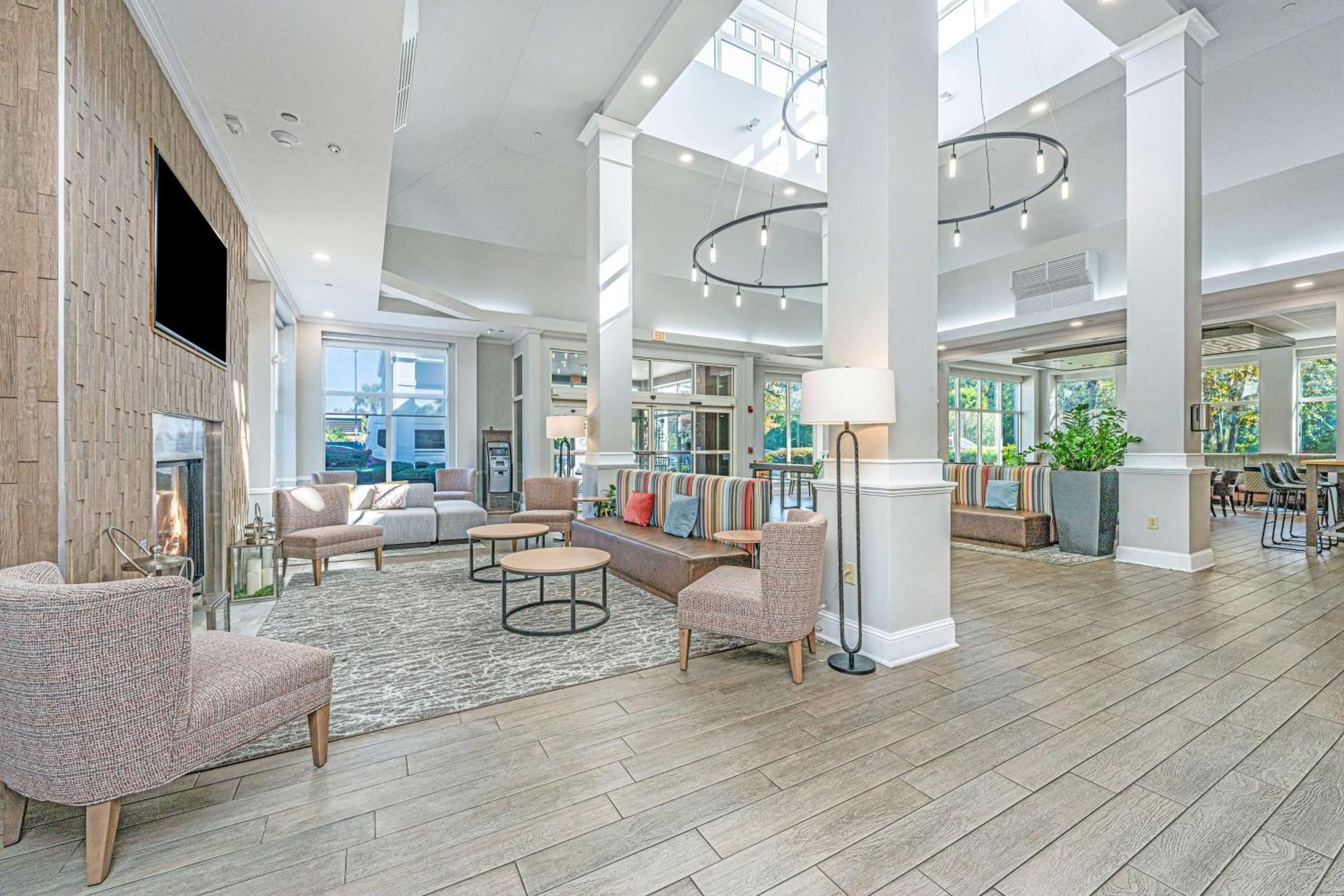 Hilton Garden Inn Charleston Airport Bagian luar foto