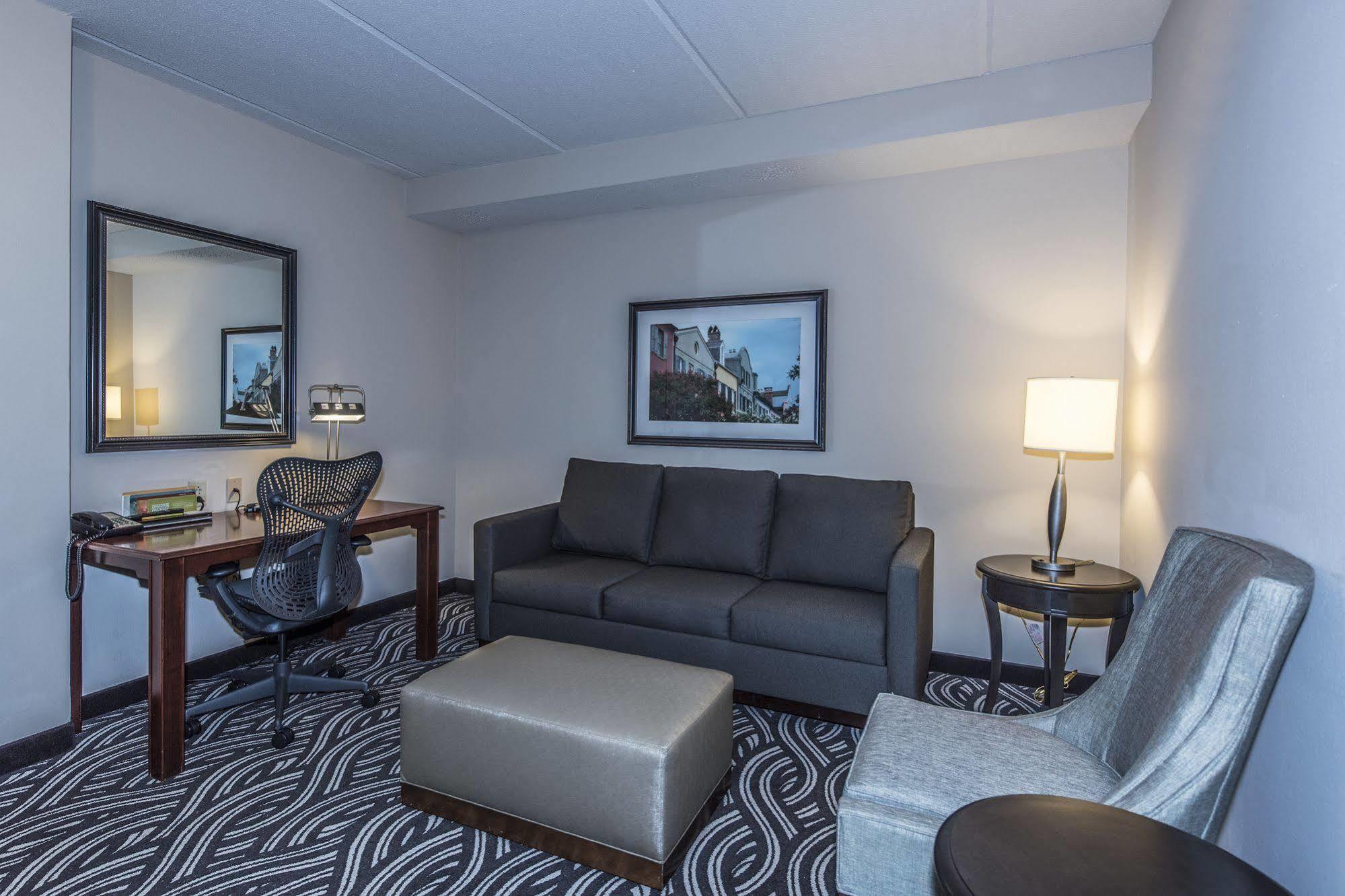 Hilton Garden Inn Charleston Airport North Charleston Bagian luar foto