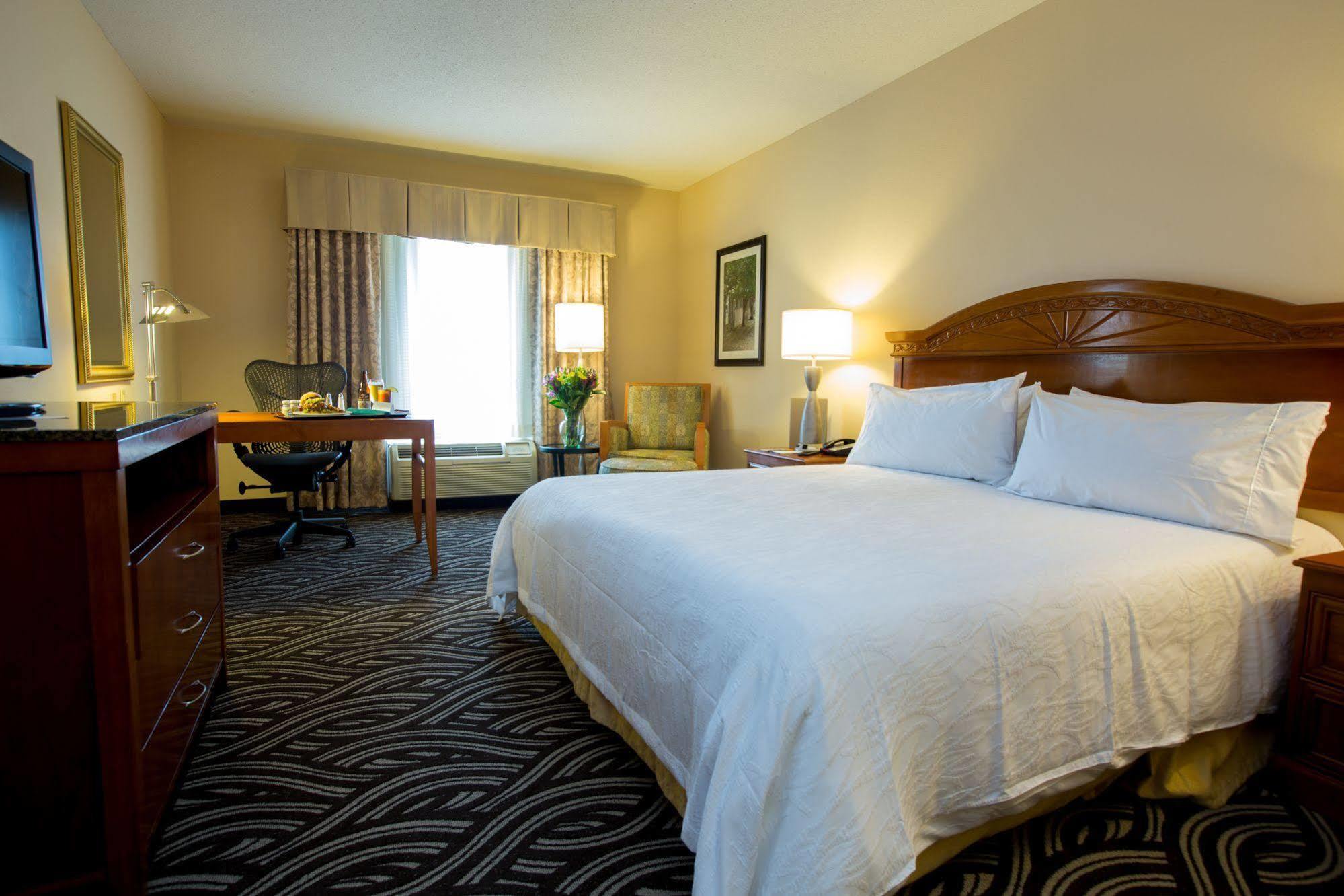 Hilton Garden Inn Charleston Airport North Charleston Bagian luar foto